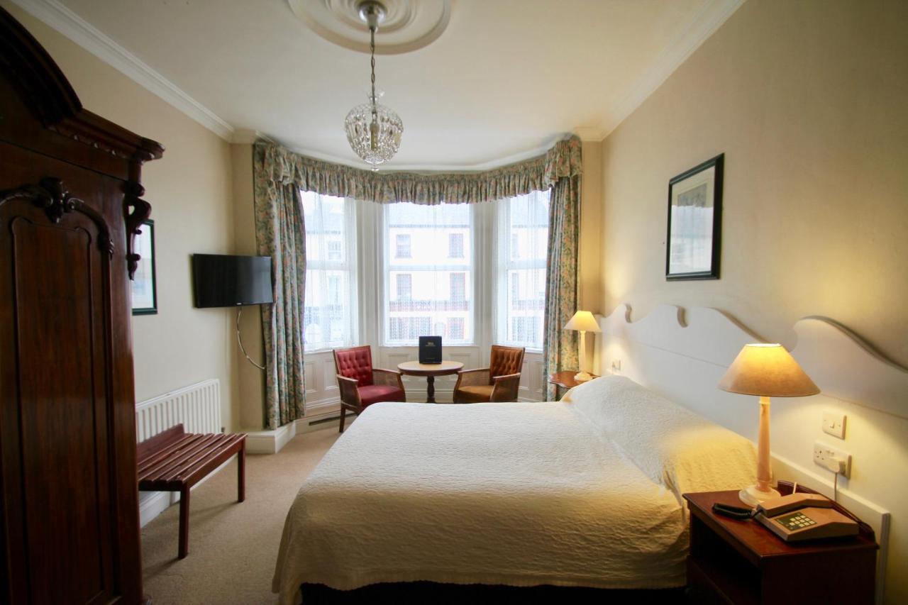 Foyles Hotel คลิฟเดน ภายนอก รูปภาพ